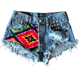 Runwaydreamz vintage studded Levi shorts